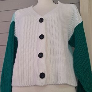 NWOT BooHoo Brand Green White Color Block Cardigan Sweater MED.